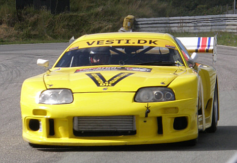 Voldsom ser den ud og voldsom det er den - den gule racer